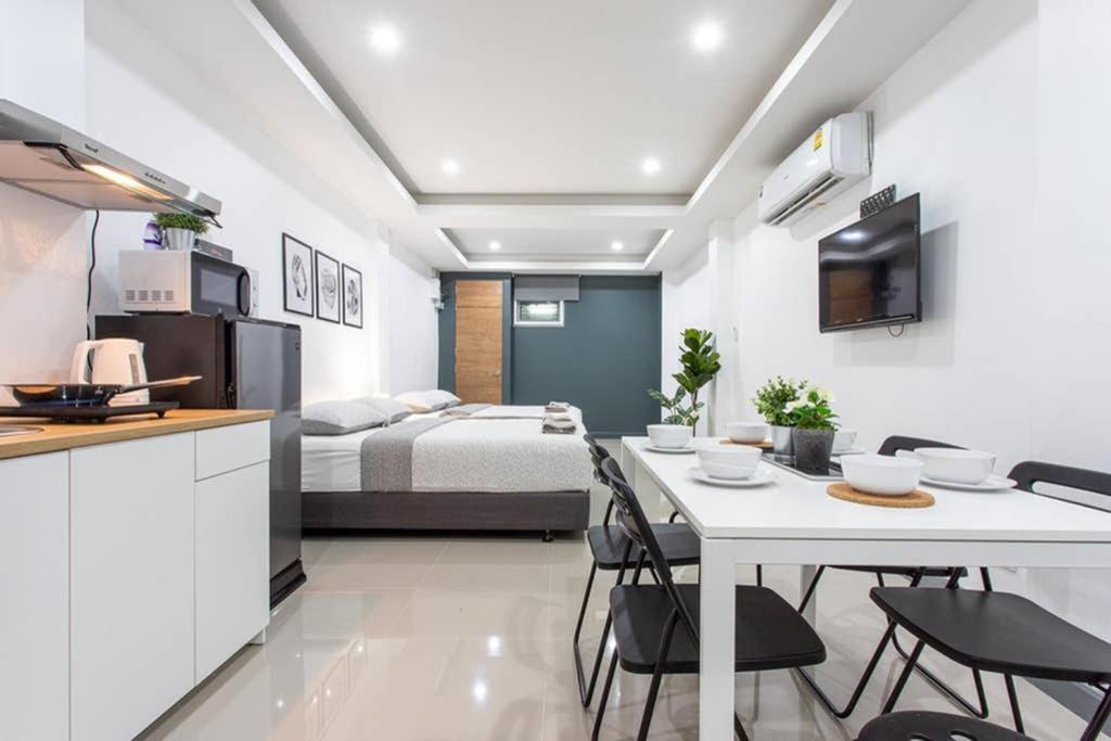 P1 Silom Pan Large Room Full Kitchen Wifi 4-6Pax Бангкок Экстерьер фото
